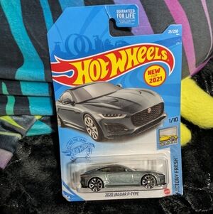 Hot Wheels 2021 Jaguar F-Type Toy Car - Silver
